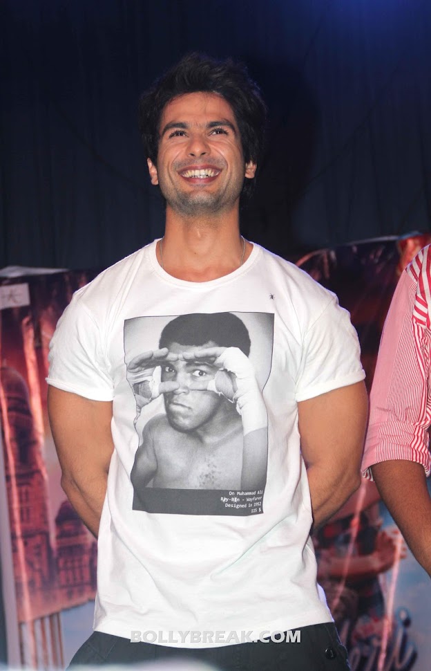  Shahid & Priyanka'Teri Meri Kahaani'  promotion @ Jai Hind Collage