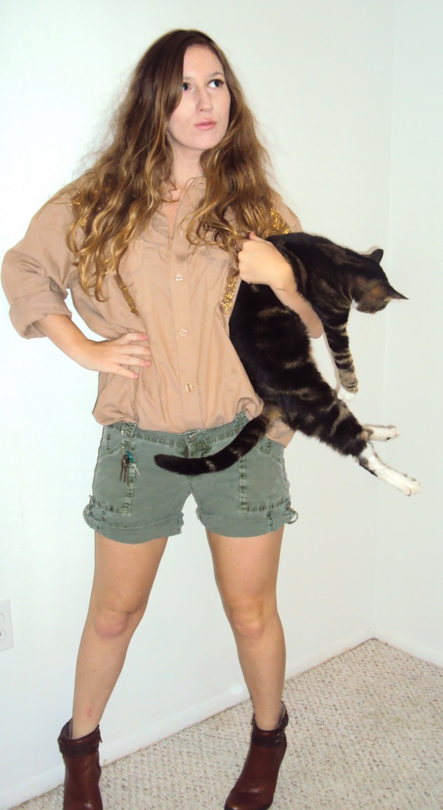 10 Last Minute Quick And Easy Halloween Costume Ideas From Your Closet Tfdiaries By Megan Zietz