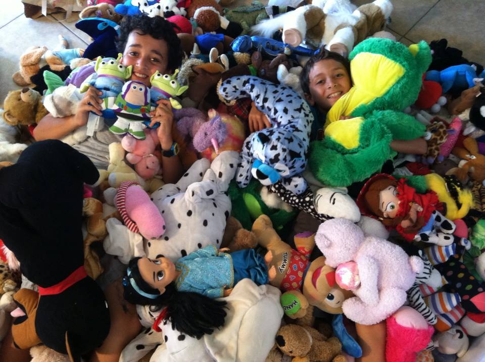 His Hands His Feet Toy Drive For El Salvador