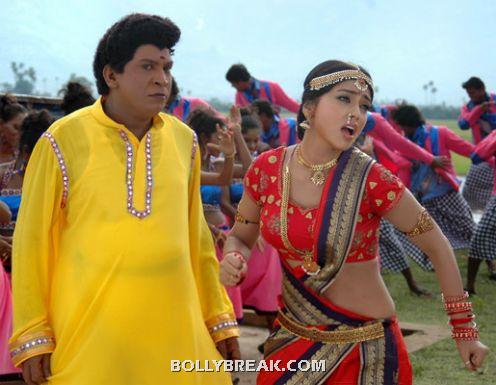 Shriya Saran hot dance - (3) - Shriya Saran Hot Pics - Pallu Less