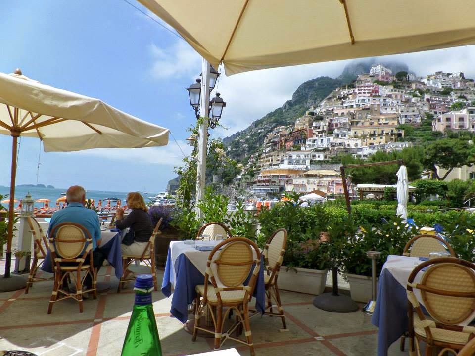 Trendy in Texas, Positano Italy, Positano, Italy, Lunch on the beach, Beach, Restaurant, Lunch, Mussels, Pasta
