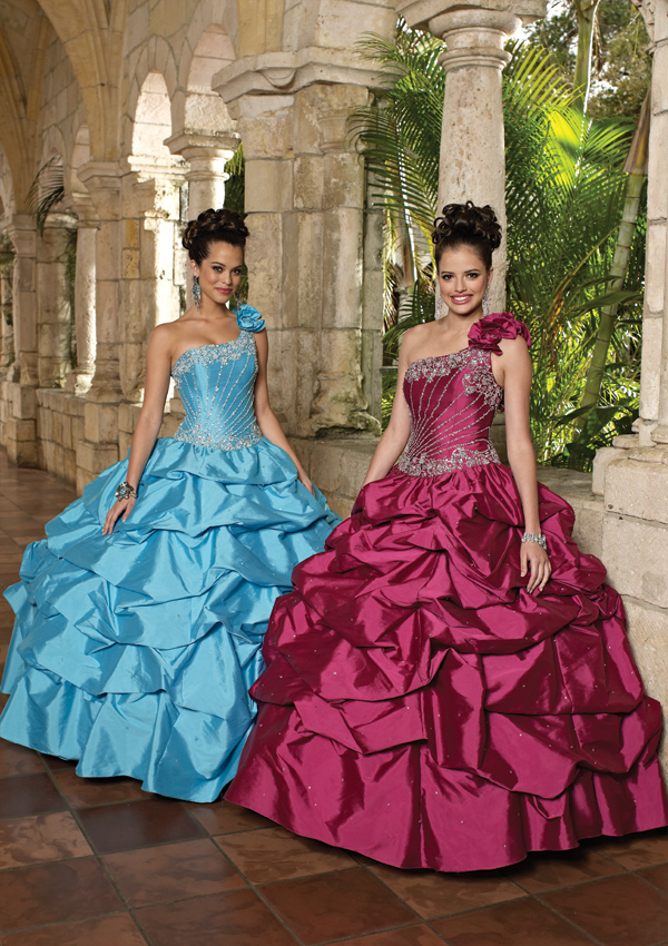 Pretty 15 Dresses in Houston