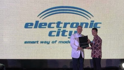 Electronic City Raih Penghargaan Superbrands Award 2014 