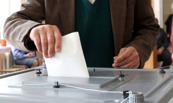 俄羅斯10日展開地方選舉,卻遭到路透社記者發現,選民人數被嚴重虛報。圖為統一俄羅斯黨在臉書催票,呼籲民眾踴躍投票。 俄羅斯10日展開地方選舉,卻遭到路透社記者發現,選民人數被嚴重虛報。圖為統一俄羅斯黨在臉書催票,呼籲民眾踴躍投票。