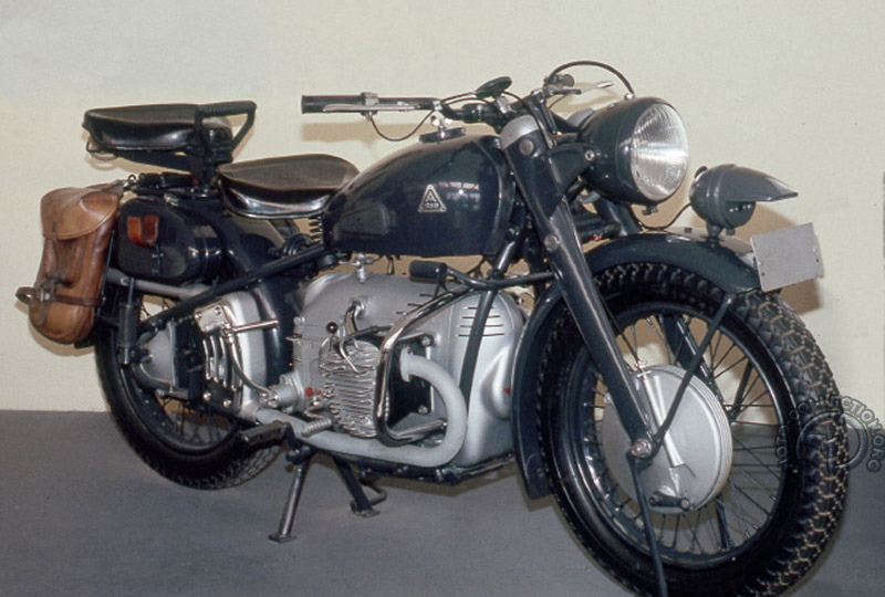 1949 - CONDOR FLATTWIN - MOTO SUISSE