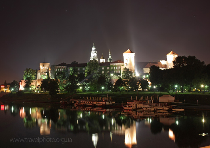 Фото ночного Кракова