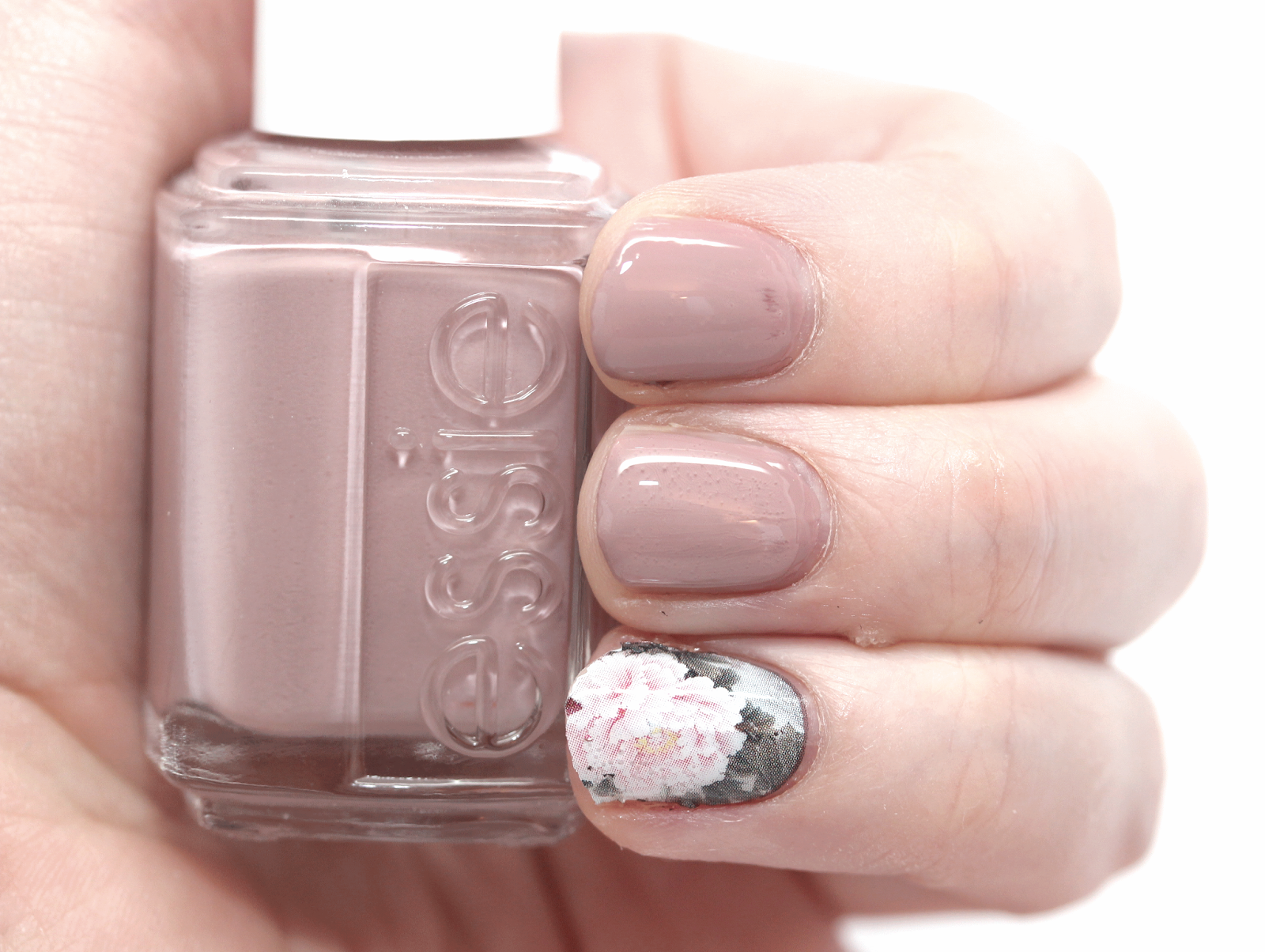 Makeup, Beauty & Fashion NAILS OF THE DAY ESSIE LADY LIKE & FLORAL