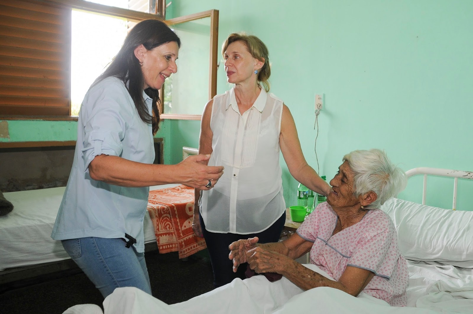 Cuidado de personas enfermas SAYCA GERIATRÍA · 657 870 645 · Cuidado