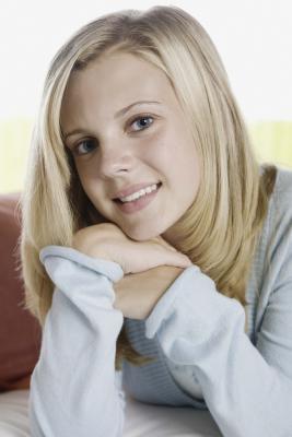 How To Hairstyles How To Make Straight Hair Look Great For School