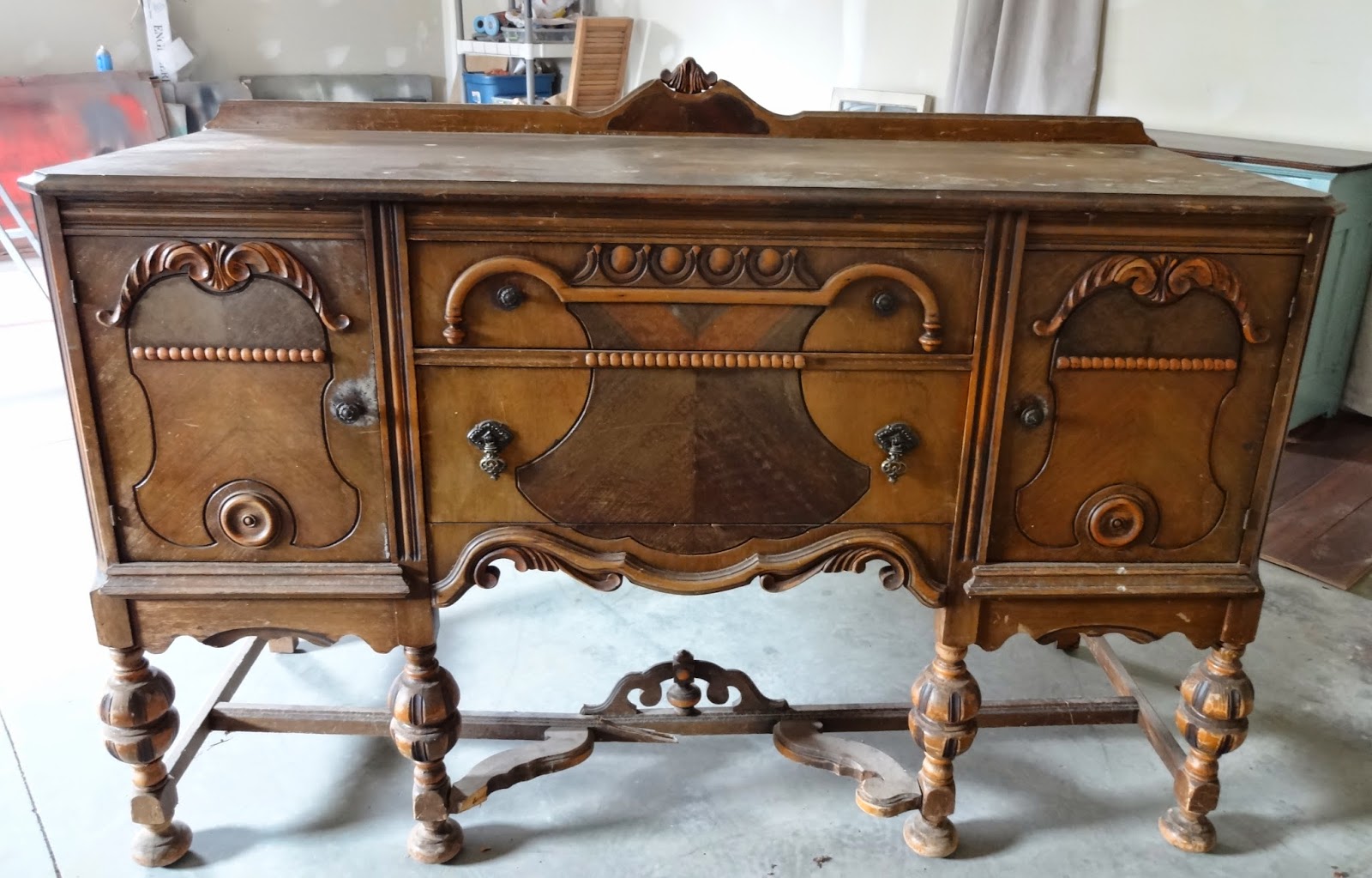 {createinspire} Antique Buffet in Black