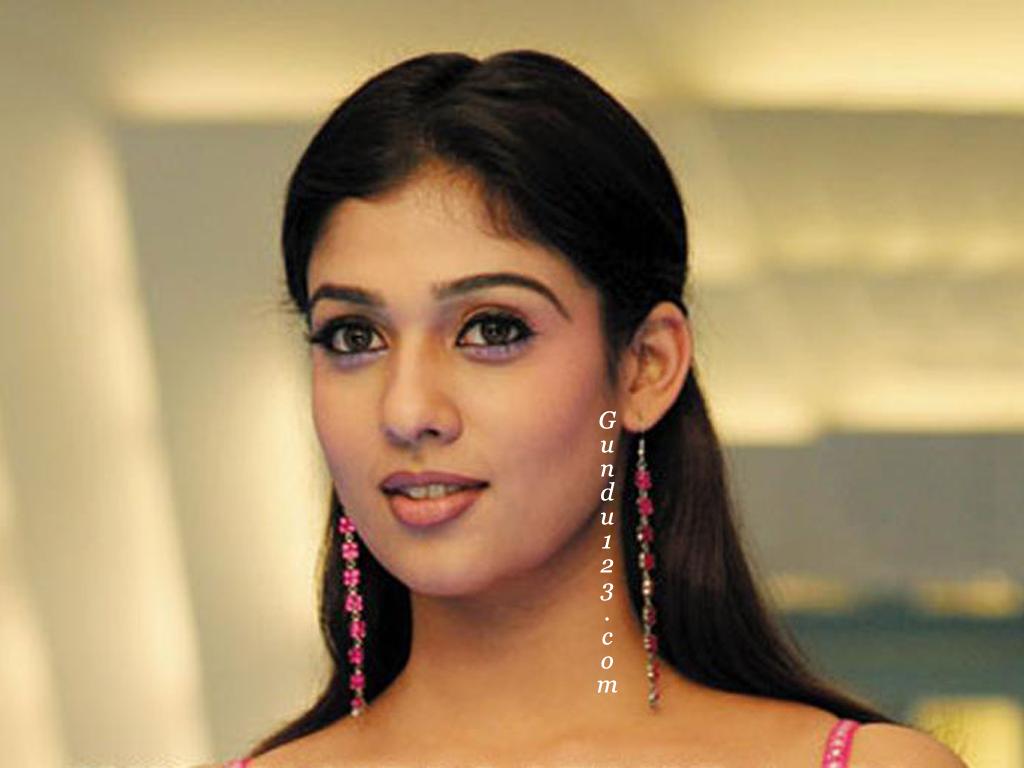 http://3.bp.blogspot.com/-XpaO8KY7rhU/UKjn-fGr2WI/AAAAAAAAXqg/eaARuHcTb38/s1600/Indian-Tamil-Telugu-Malayalam-film-actress-Nayanthara-hot-wallpapers-%2B(6).JPG