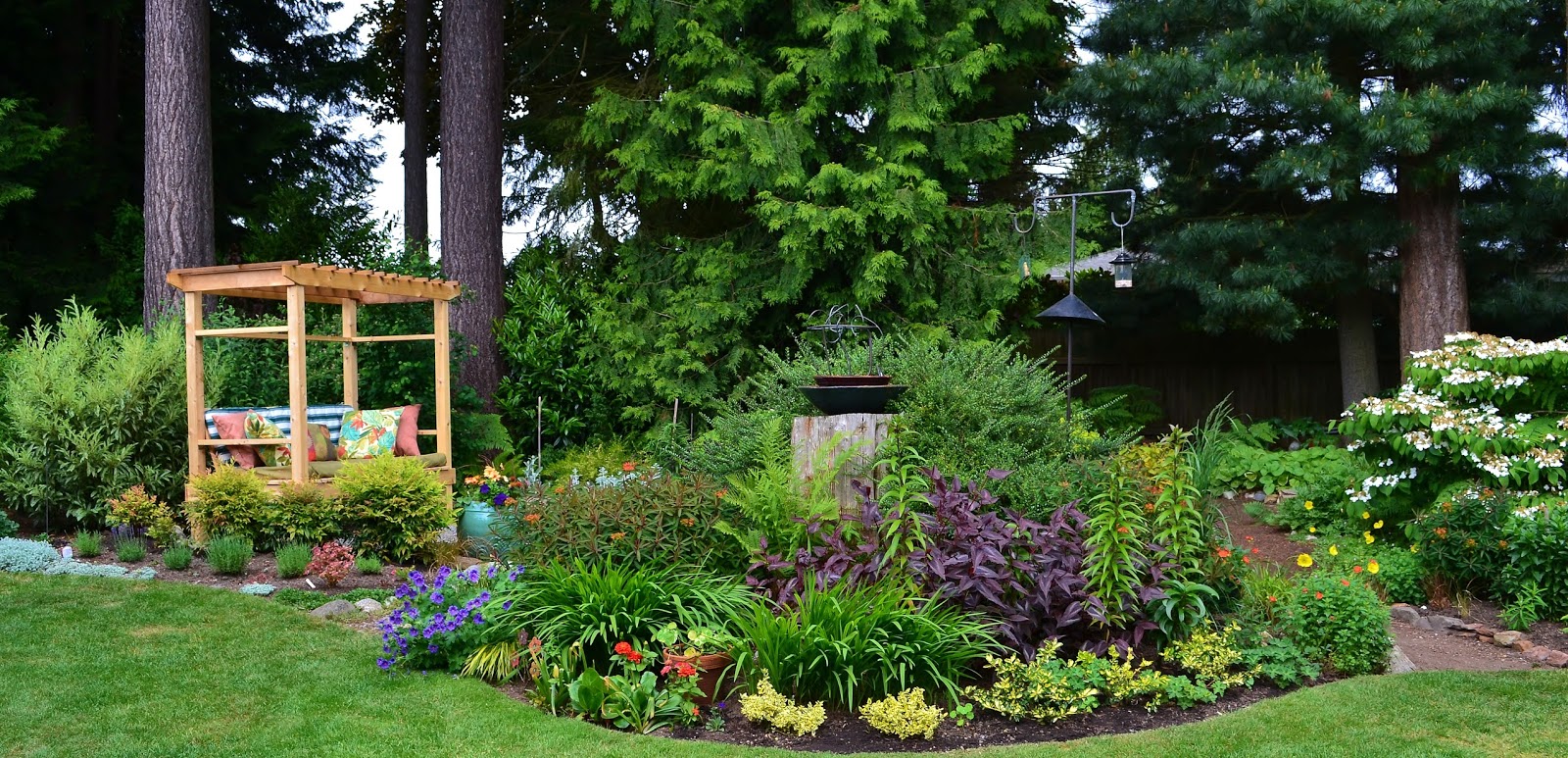 Linda Letters Two More Edmonds Gardens From Last Weekend