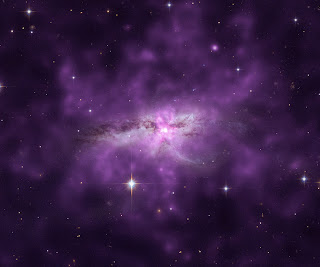 Гигантское облако газа  в системе NGC 6240