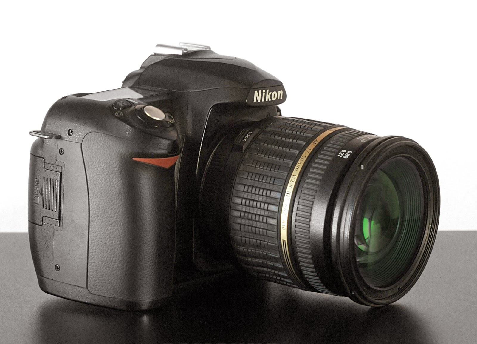 Review of Nikon D5200 Info on Cameras and Camera Dealers in India.