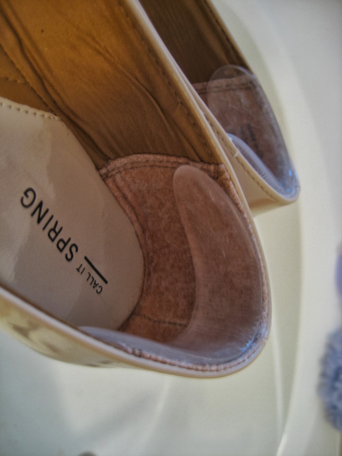 A Beauty Blog. Airplus 'Hug My Heels' Gel Heel Liners