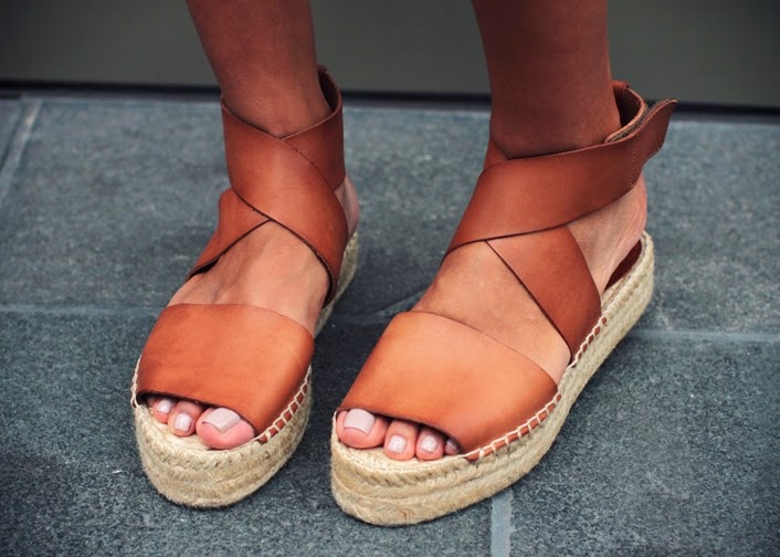 [Her] Sunday's Best Summer Flats