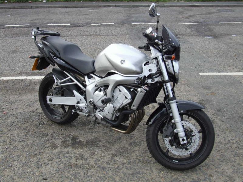 yamahamanual: 2009 Yamaha FZ6-N Owners Manual