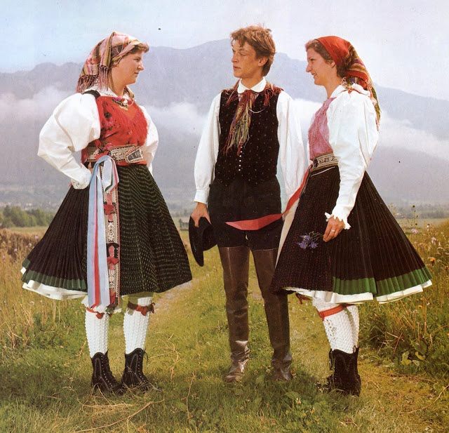 FolkCostume&Embroidery: Overview of the Costumes of the Slovenians