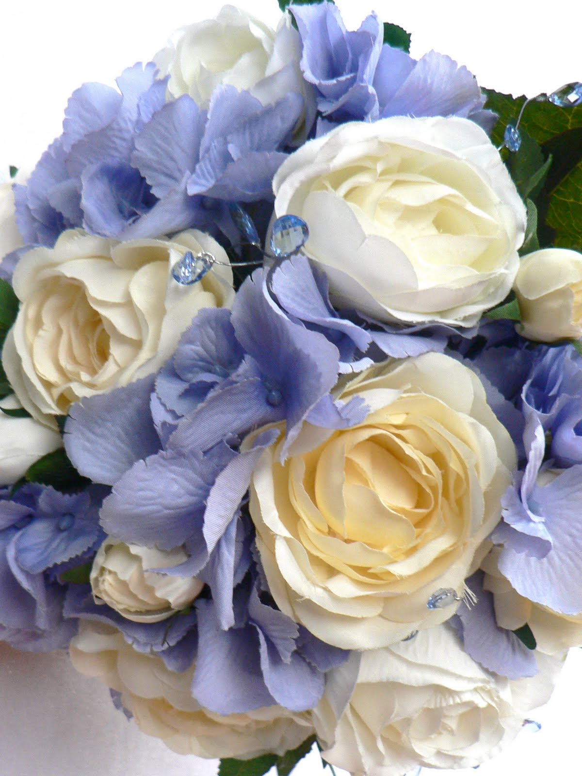 Looking for an alternative to fresh flowers for your wedding? Laurel