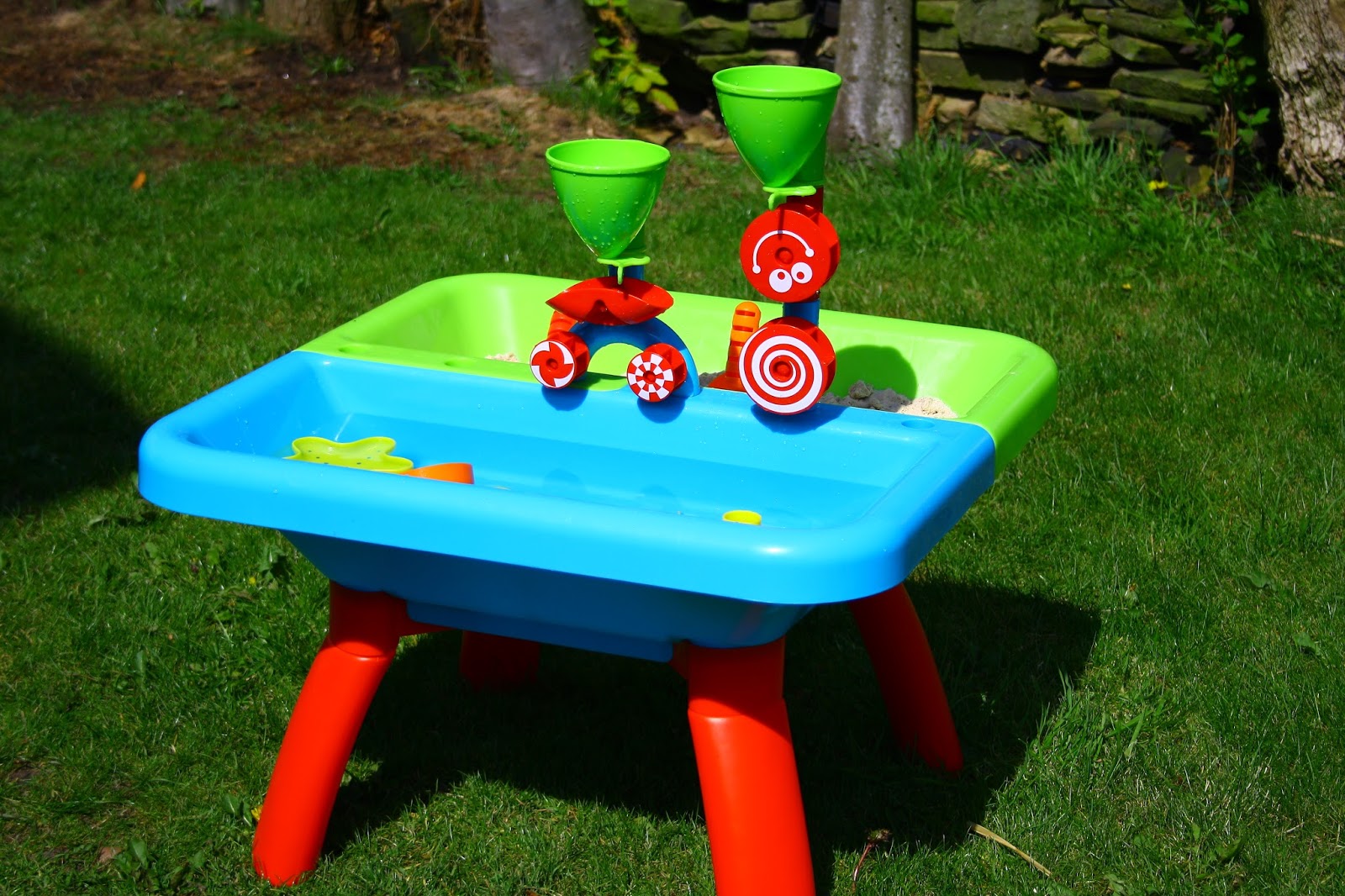 elc water and sand table