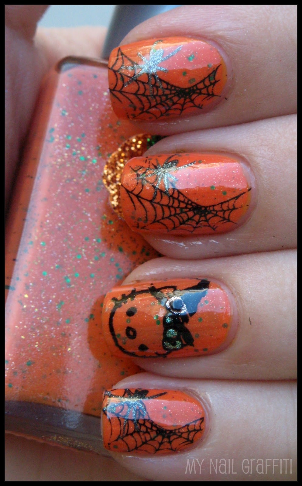 My Nail Graffiti Hello Kitty Halloween Nail Art