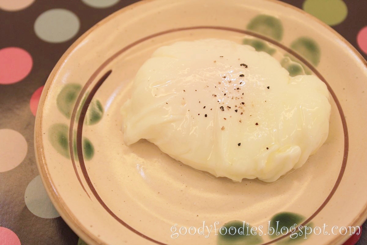 GoodyFoodies Easy (failproof) Cling Film Poached Eggs (MasterChef)