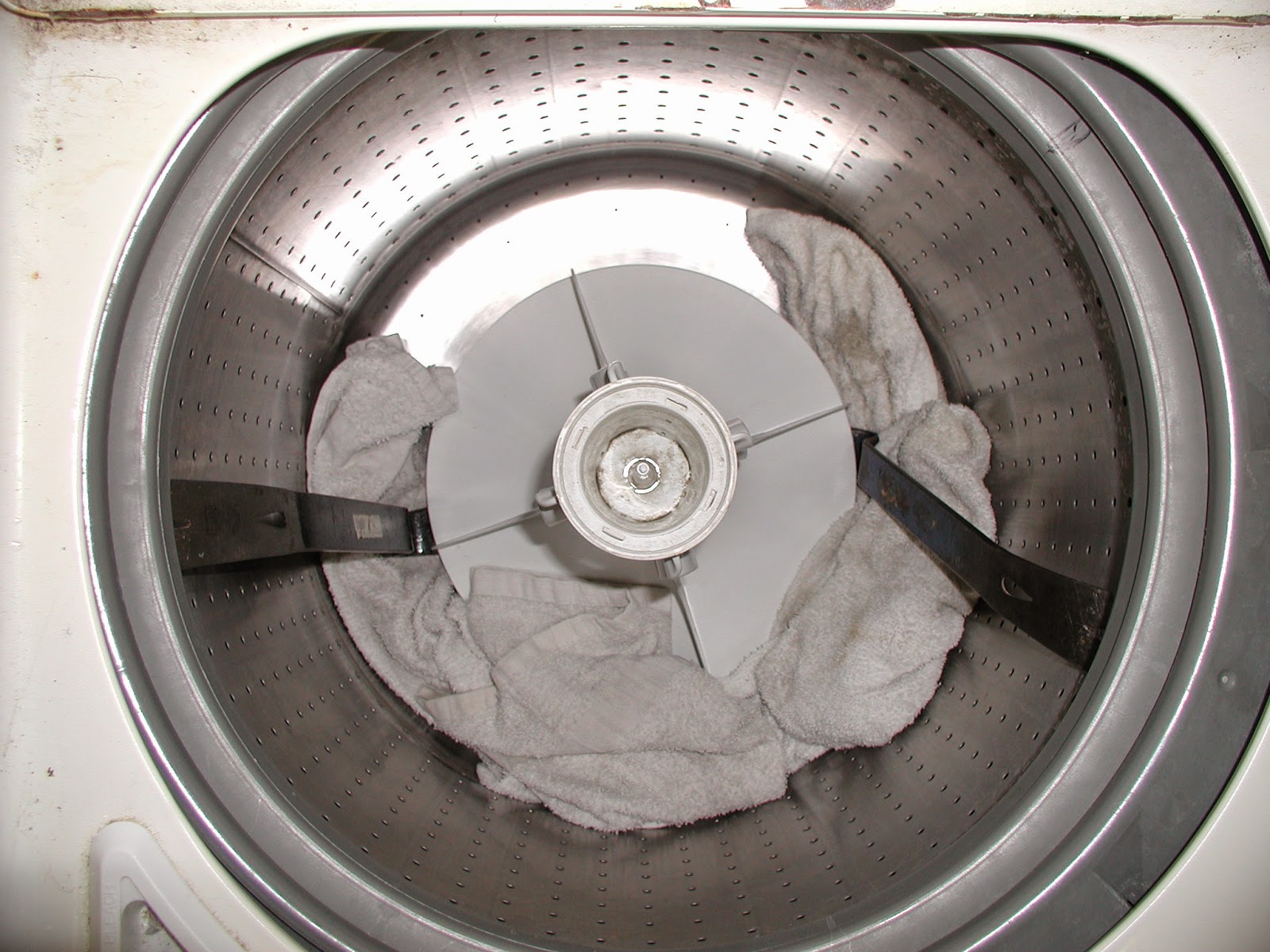 Wally&Sue Man versus Machine, Amana/speed queen washing machine repair