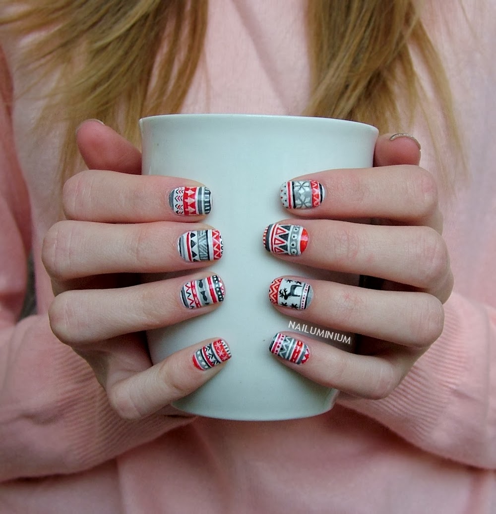 Acrylic nails with christmas nail art design tutorial Nailuminium: Wrapped in Christmas