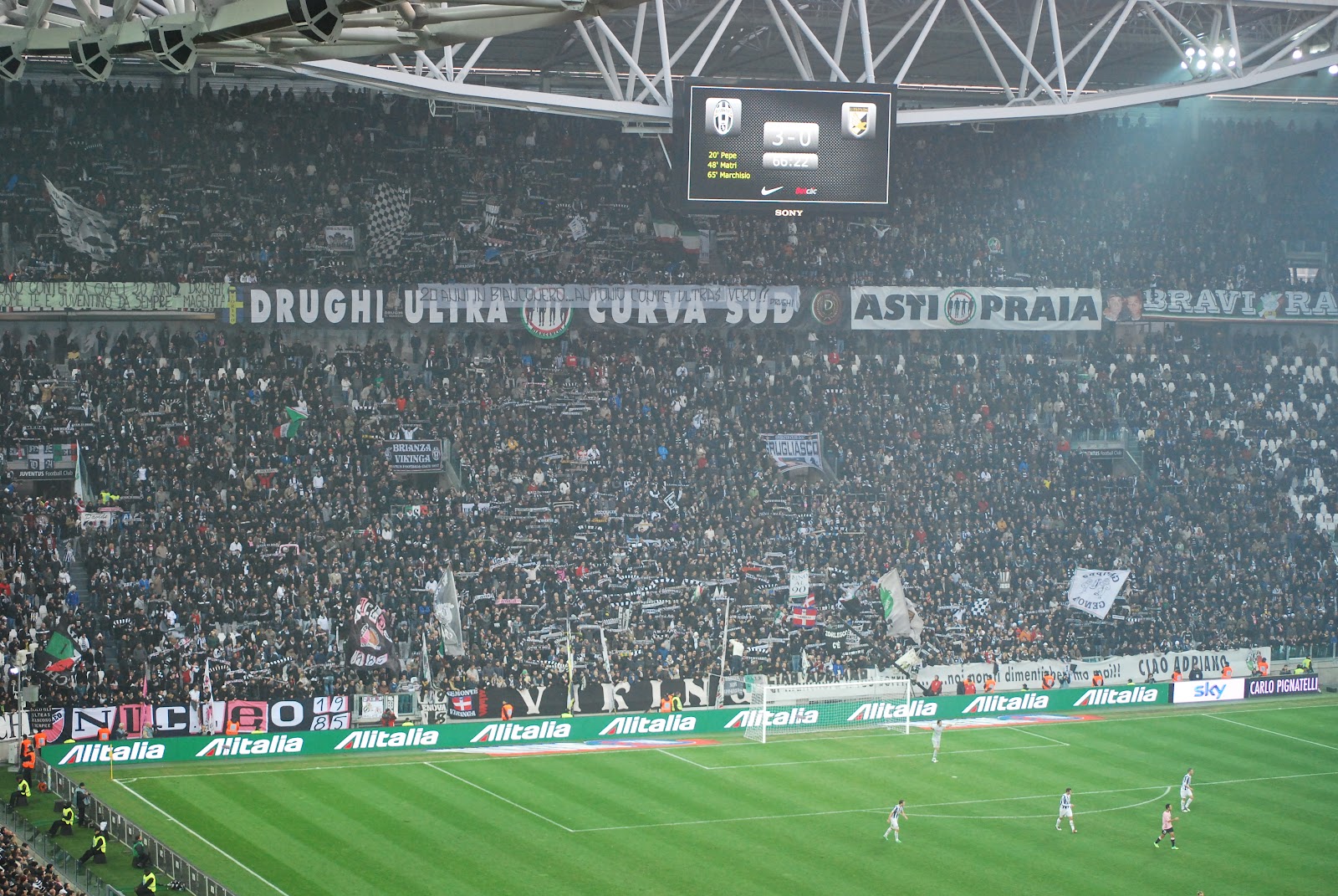 Albero Di Natale Juventus Stadium.Italian Magpies A Black White Weekend An English Story