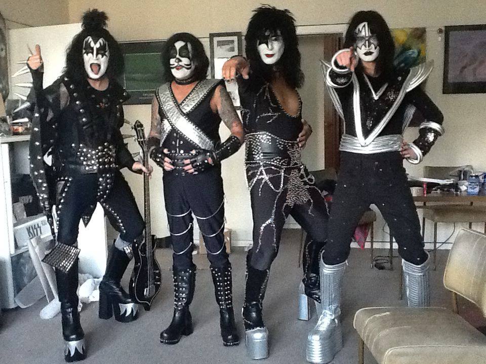 KISSopolis KISS Fans Dressed To Kill