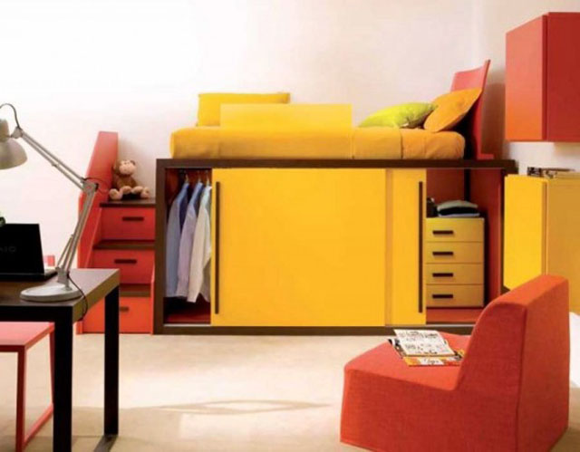 Дитячі меблі в жовтогарячому