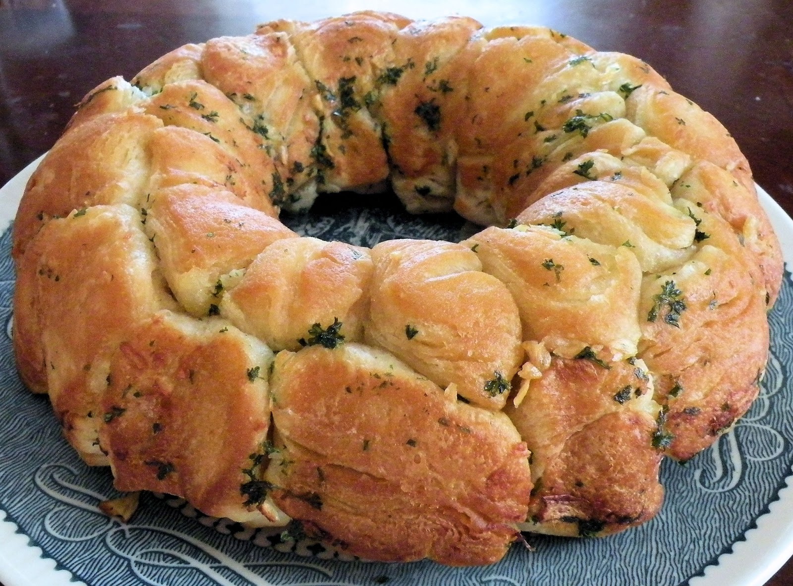 Little Mama Garlic and Herb Pull Apart Bread
