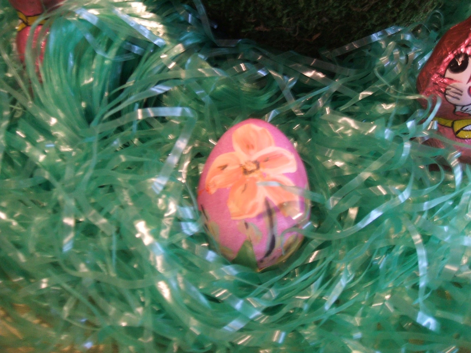 REinvented style REceiving Guests EASTER TABLE WITH HAND PAINTED