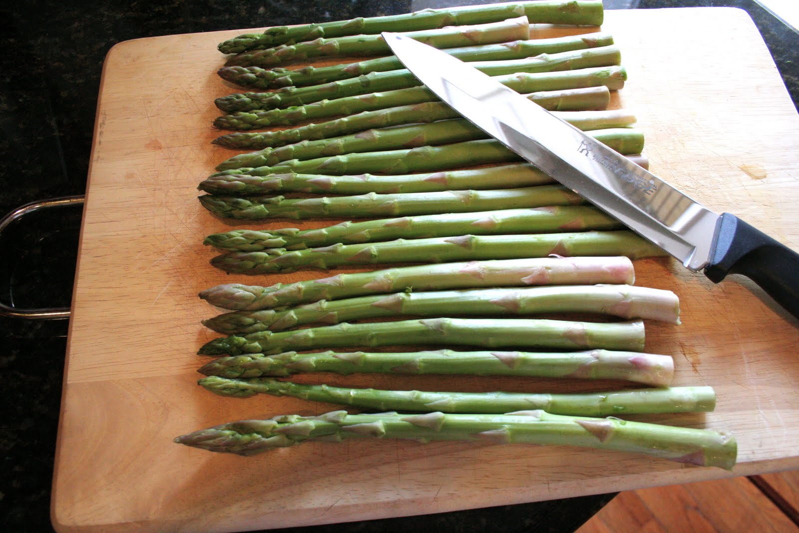 How to Make an Asparagus Vase
