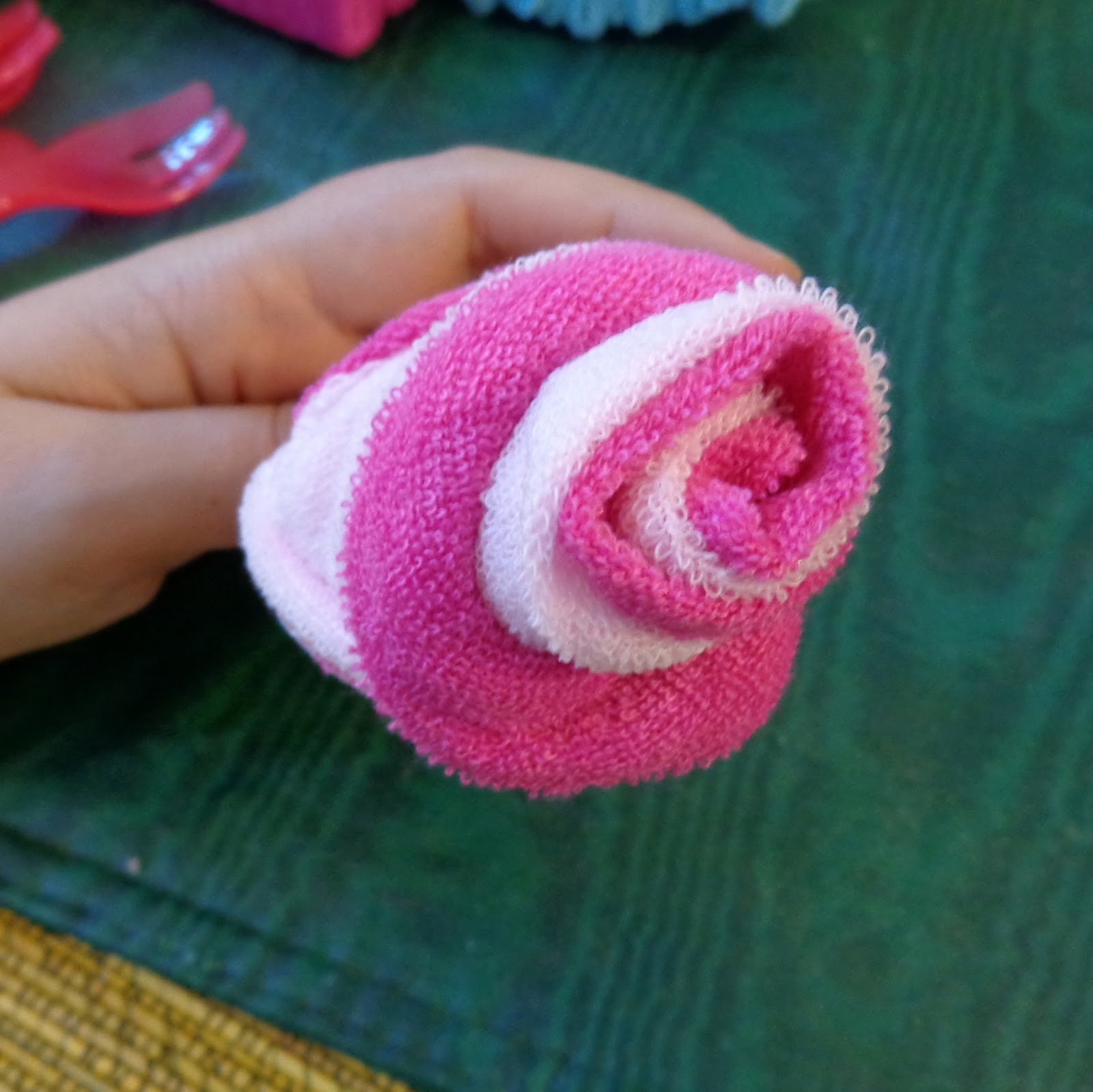 DIY for Mommies Washcloth Roses