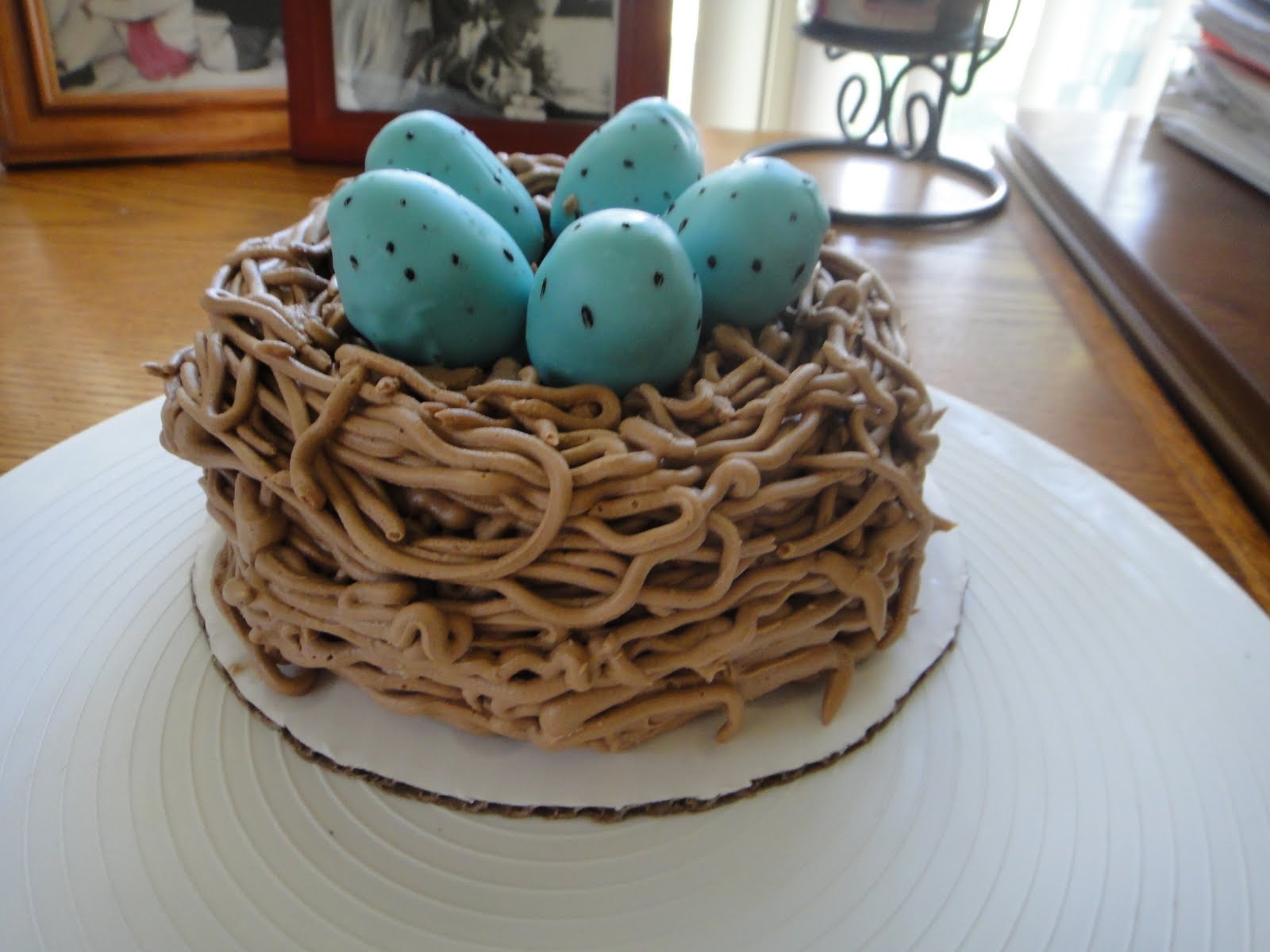 Kims Cakes and Crumbs Birds Nest Cake