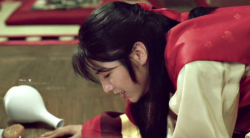 영화 왕의 남자 속 공길 |