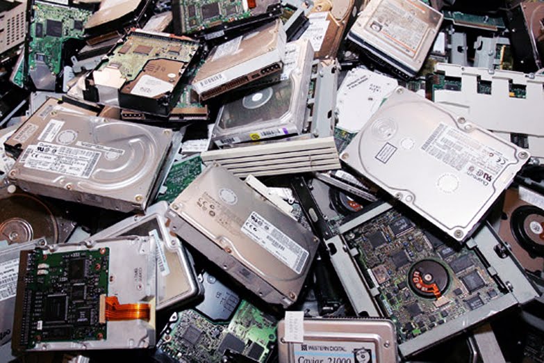 Adib Susila Siraj Satu Segunung Emas Setumpuk Racun