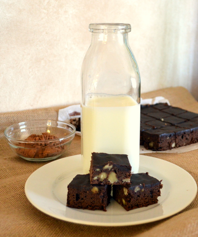 This is How I Cook Chocolate Brownies with Chocolate Glaze or Nobody