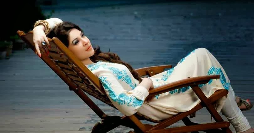 HD Wallpapers Bollywood Actress Indian Ayesha Omar HD