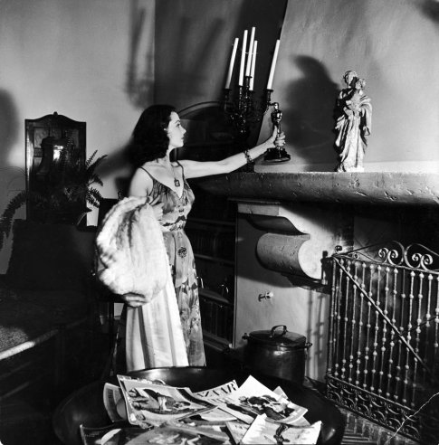 Old Hollywood Mansions at home with stars in hollywood's golden age ~ vintage everyday Old Hollywood Mansions at home with stars in hollywood's golden age ~ vintage everyday