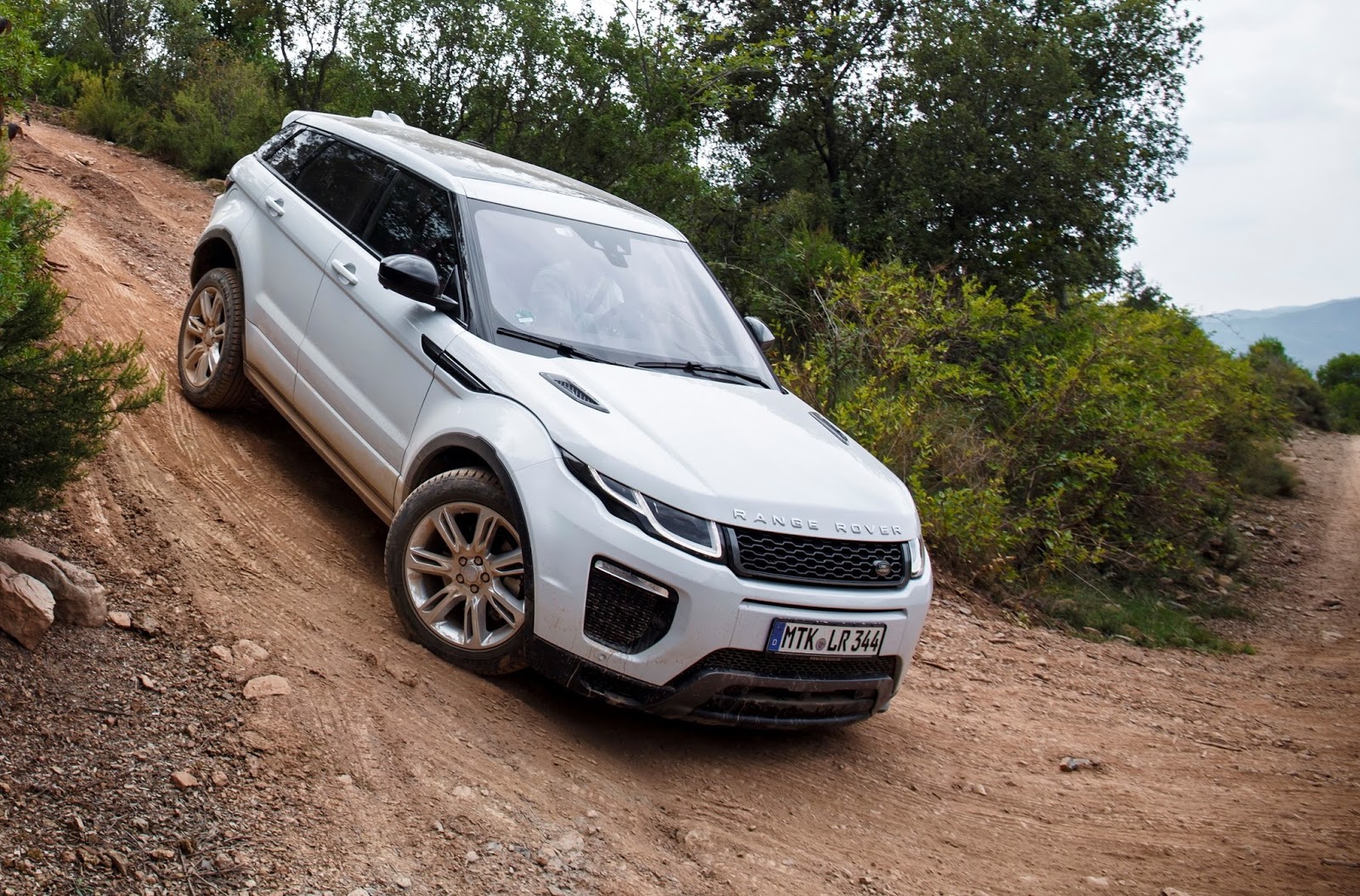 Auto Review 2 Land Rover Range Rover Evoque Convertible A