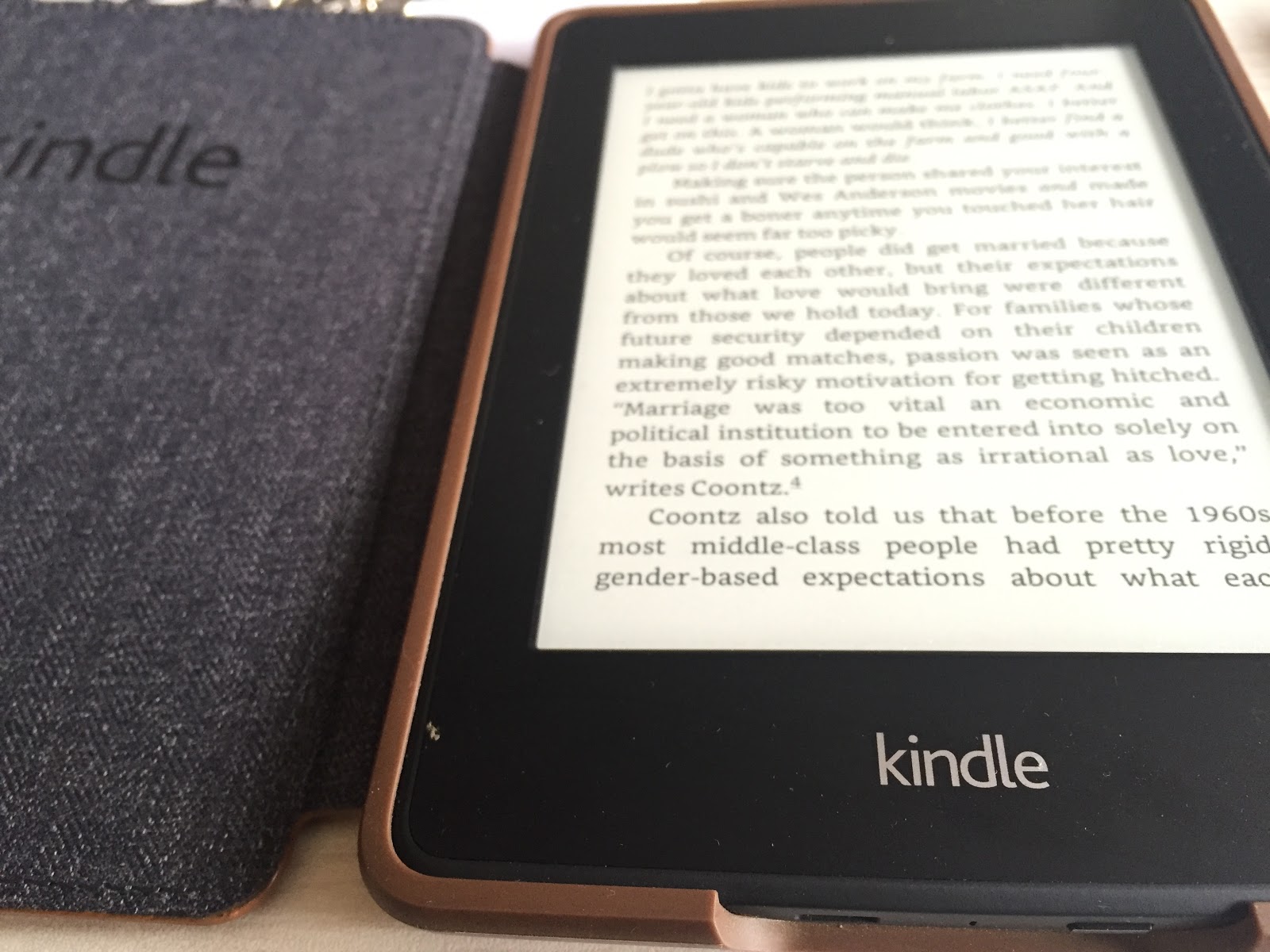 Which is better for your eyes: e-readers or print