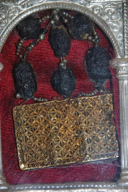 Φωτογραφίες από τα Τίμια Δώρα των Μάγων (Ιερά Μονή Αγίου Παύλου Αγίου Όρους) http://leipsanothiki.blogspot.be/