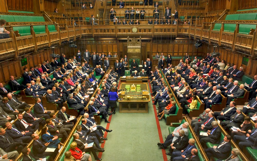 ENTENDA O PARLAMENTO INGLÊS Por aí, na Inglaterra