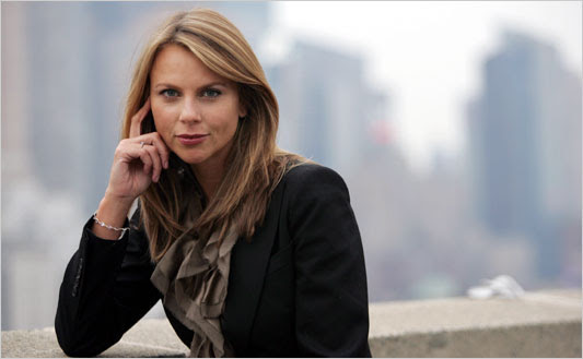 lara logan assault images.