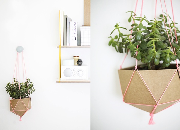 Design Squeezed Daily : Plants Hanging Around - Hanging Pots
