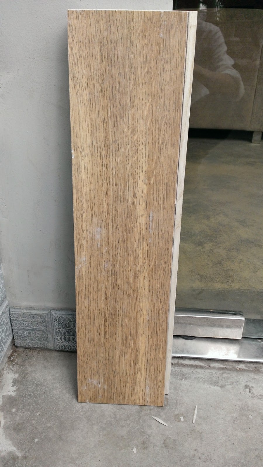 Gạch giả gỗ 600x600 giá 140. 000/ m2