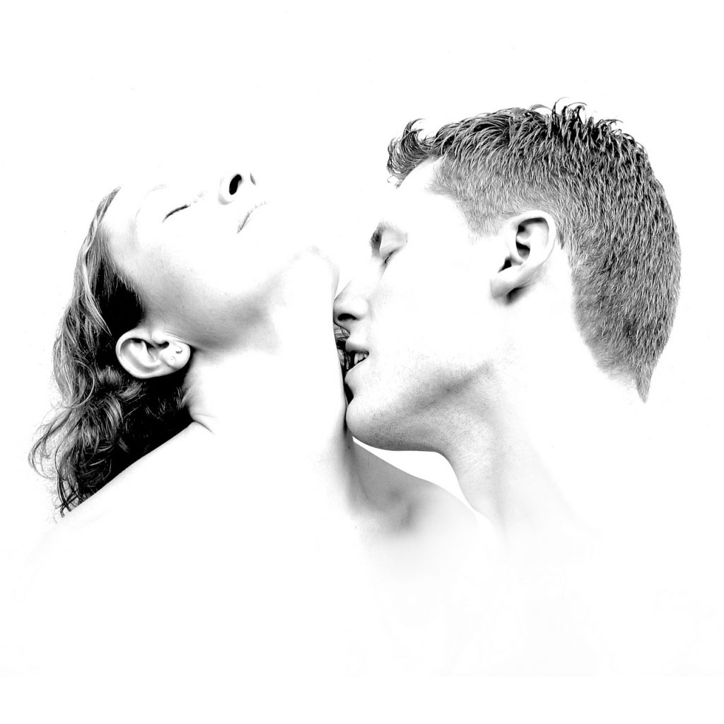 http://3.bp.blogspot.com/-YCpJjn0NdaQ/Tr5ZI3e4HBI/AAAAAAAAL7k/9dP4XwooR0A/s1600/romantic-ipad-wallpaper.jpg