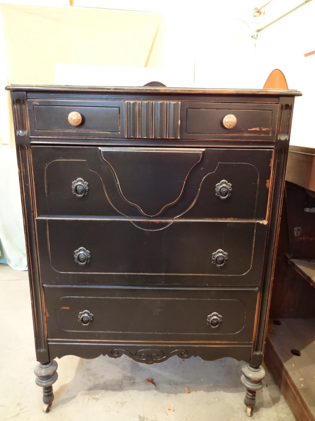 {createinspire} Dresser turned Bench